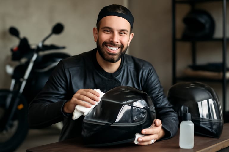 Pflege & Wartung von Helmen: So hält dein Schutz länger